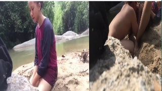 Bokep Smp Abg Bocil Ngewe Di Curug Sambil Main Air