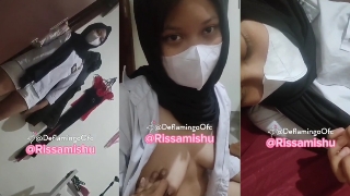 Bokep SMP bocil sange godain temen sampe di ewe brutal