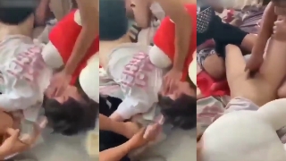 Bokep SMP bocil abg di sekap di gudang di ewe rame rame