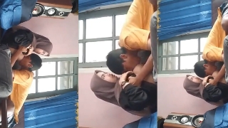 Bokep SMP Bocil nyusu tampar tt pacar sampe merintih