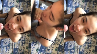 Bokep BOCIL Viral sepong kontol kakak sampe crot